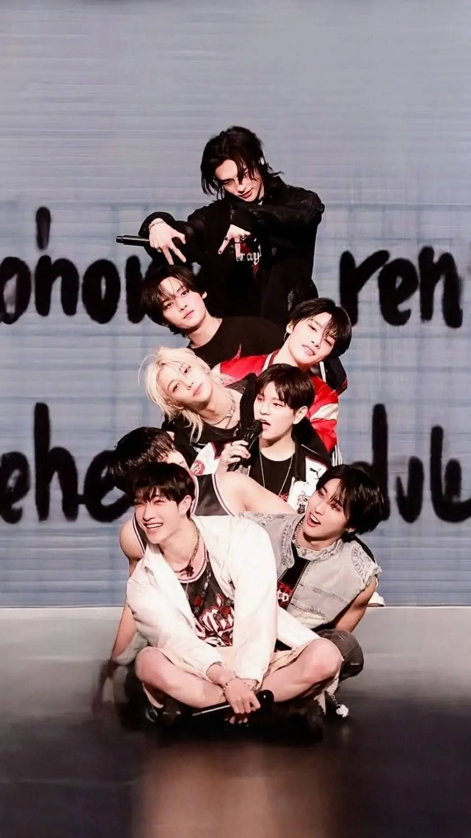 ai character: Straykids♡💞 background