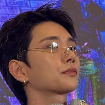 chat with ai character: joshua hong