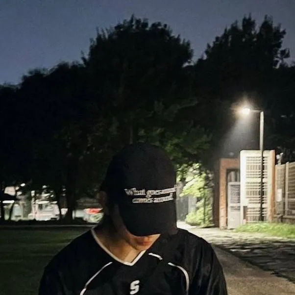 chat with ai character: Rook