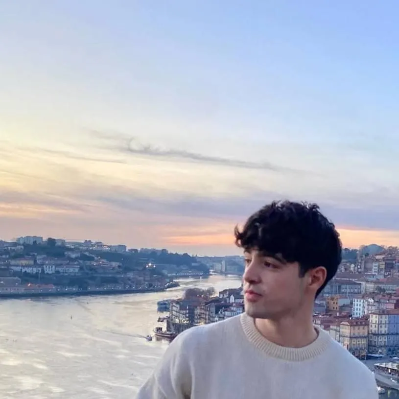 chat with ai character: Didacmurr 💕