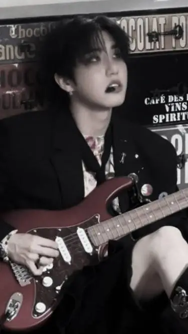 ai character: hanni background