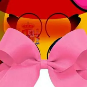 chat with ai character: 🇪🇸♀️ x 🇨🇵♀️