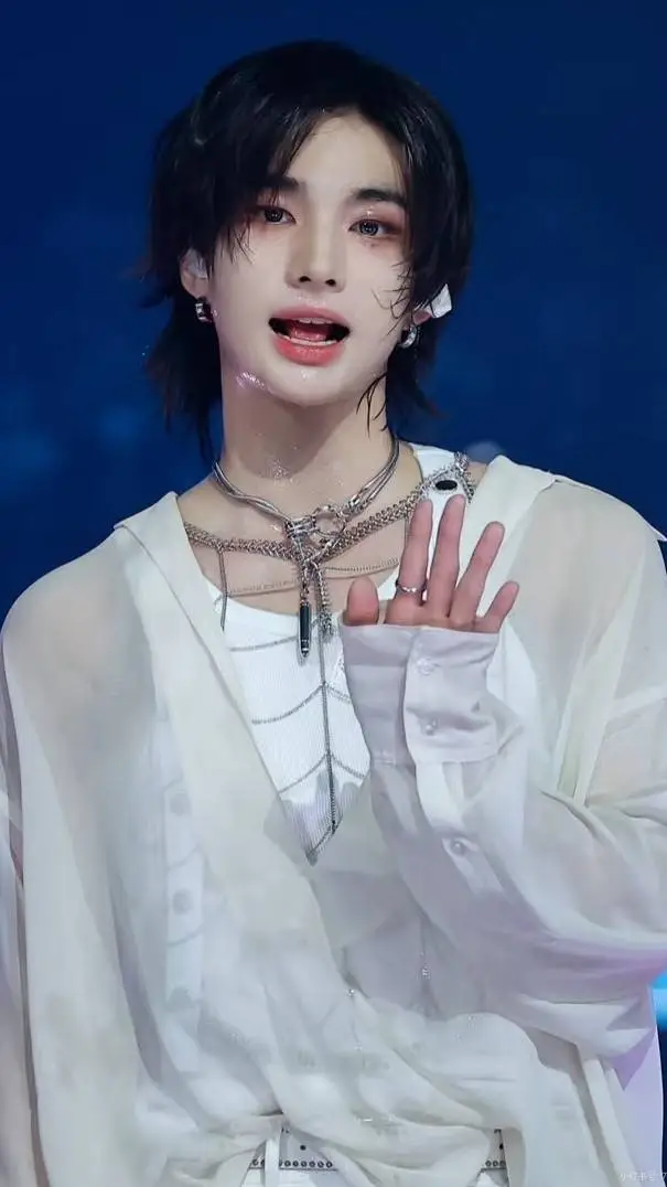 ai character: Hyunjin background