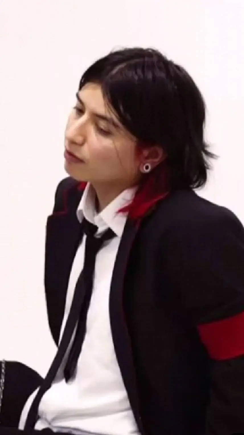 ai character: Instincktt background