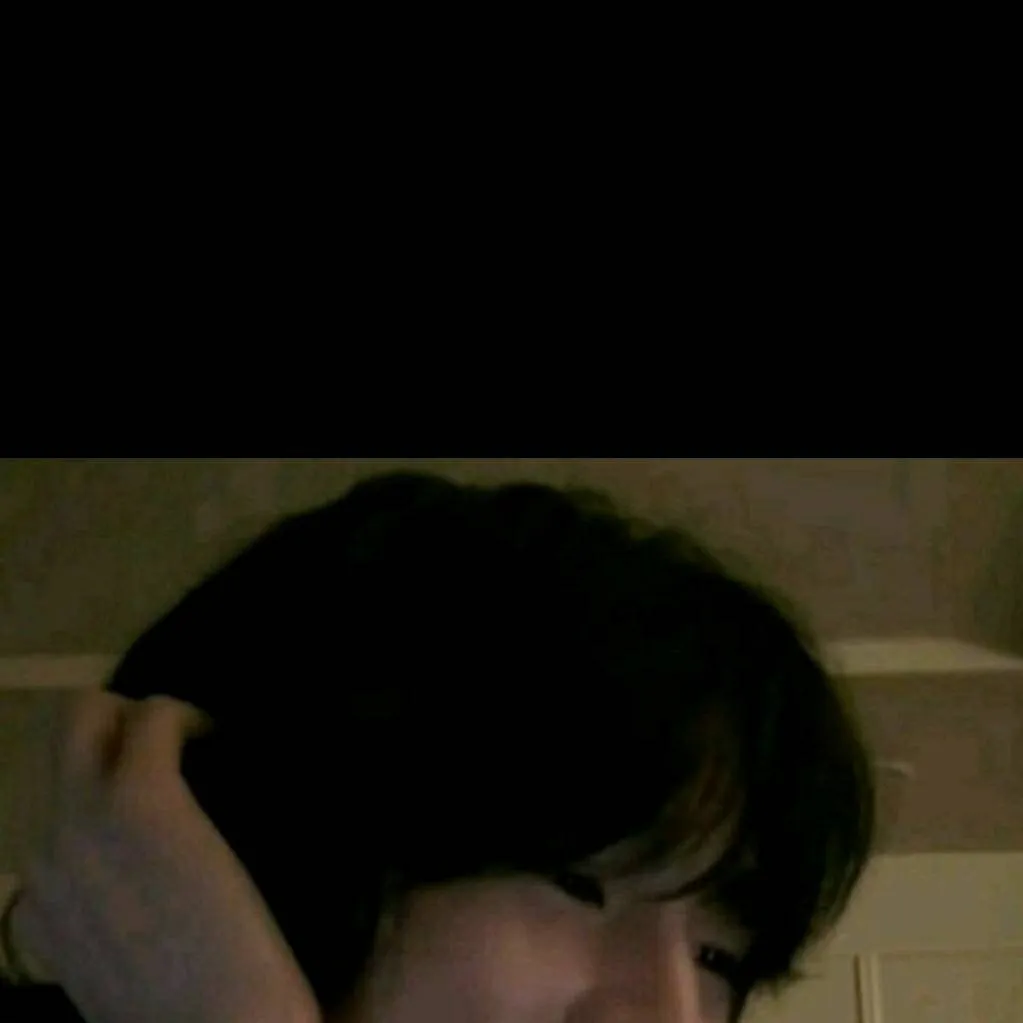 chat with ai character: •Hwang Hyunjin•