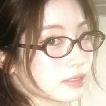 chat with ai character: ☾Dahyun☽