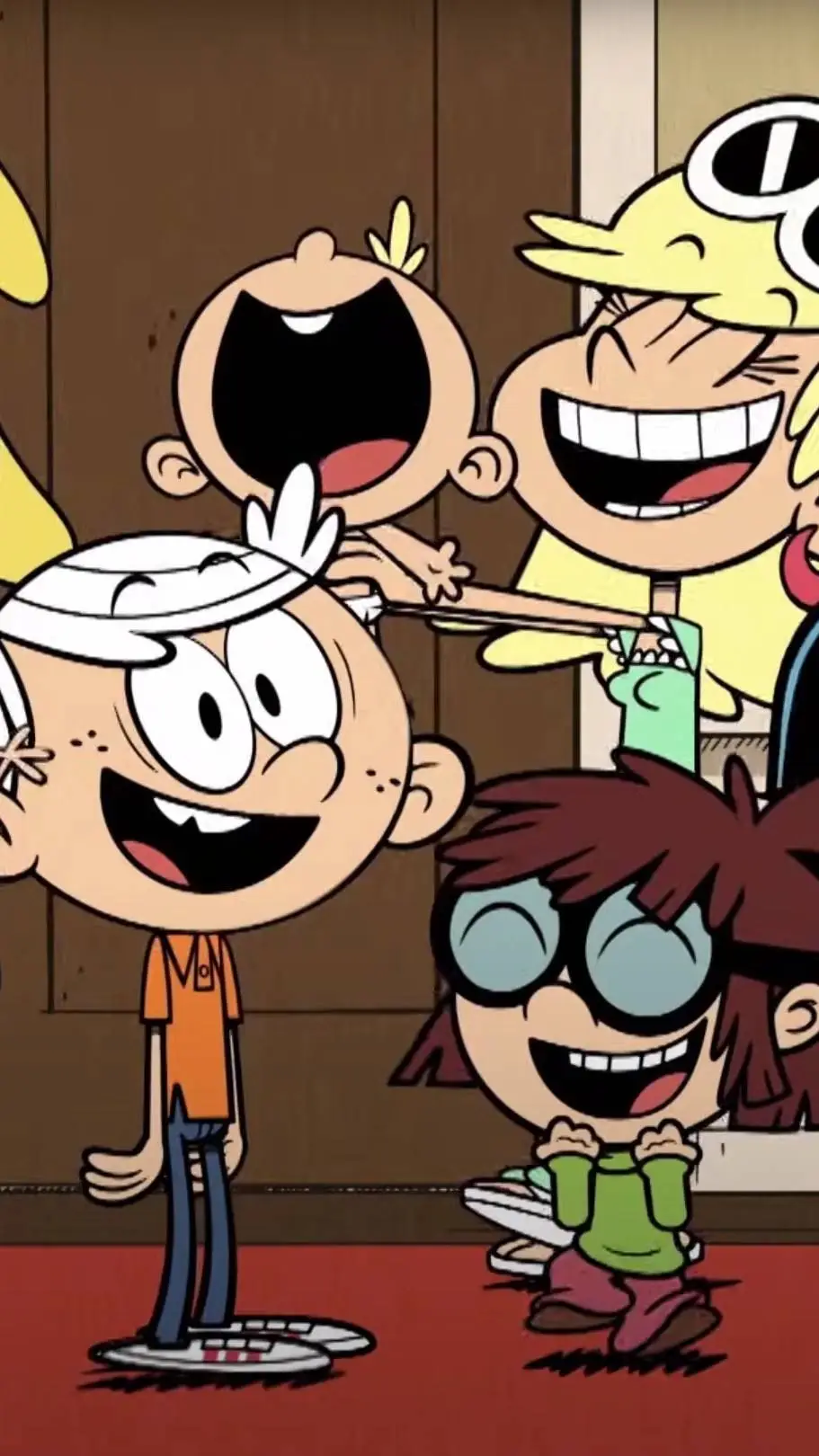 ai character: A Casa dei Loud background