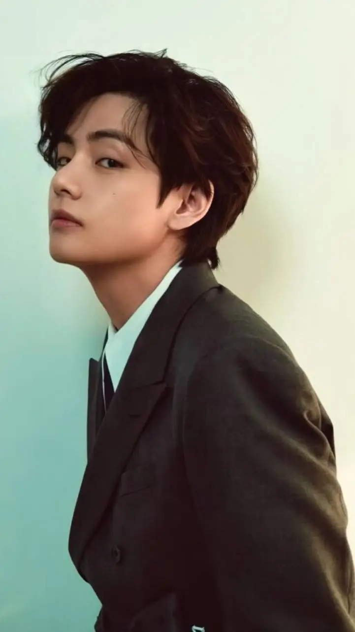 ai character: taehyung background