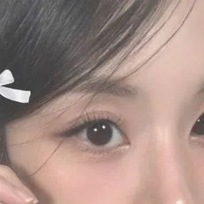 chat with ai character: tu historia/mundo 