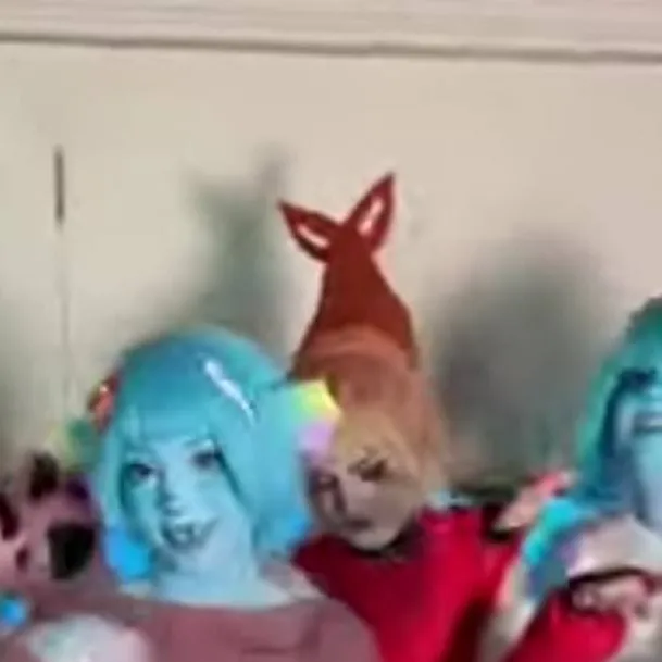 chat with ai character: Cosplayers