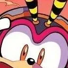 chat with ai character: Charmy Bee 