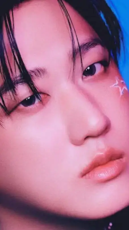 ai character: changbin 🎂 background