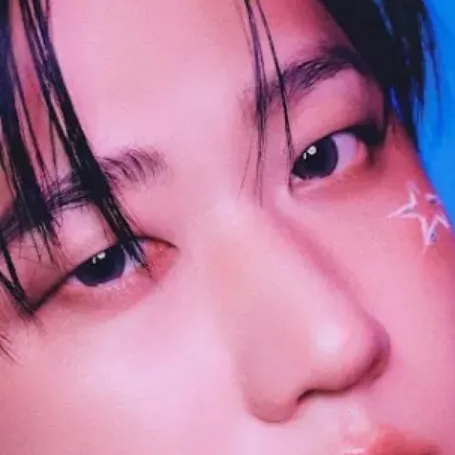 chat with ai character: changbin 🎂