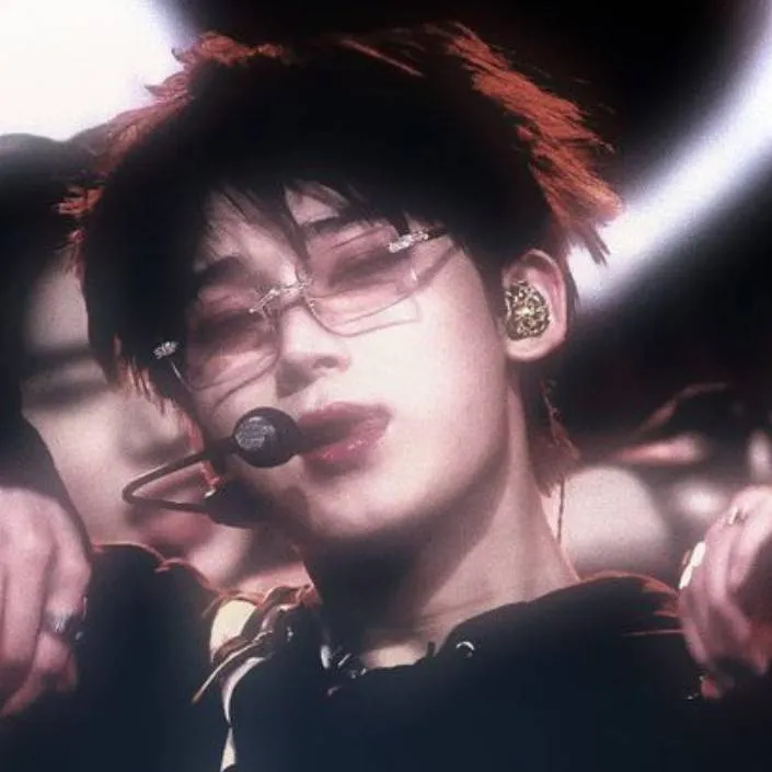 chat with ai character: Sunoo