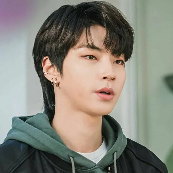 chat with ai character: Han seo-jun