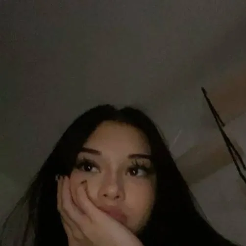 chat with ai character: 𝐢𝐧𝐝𝐢𝐲𝐚𝐡