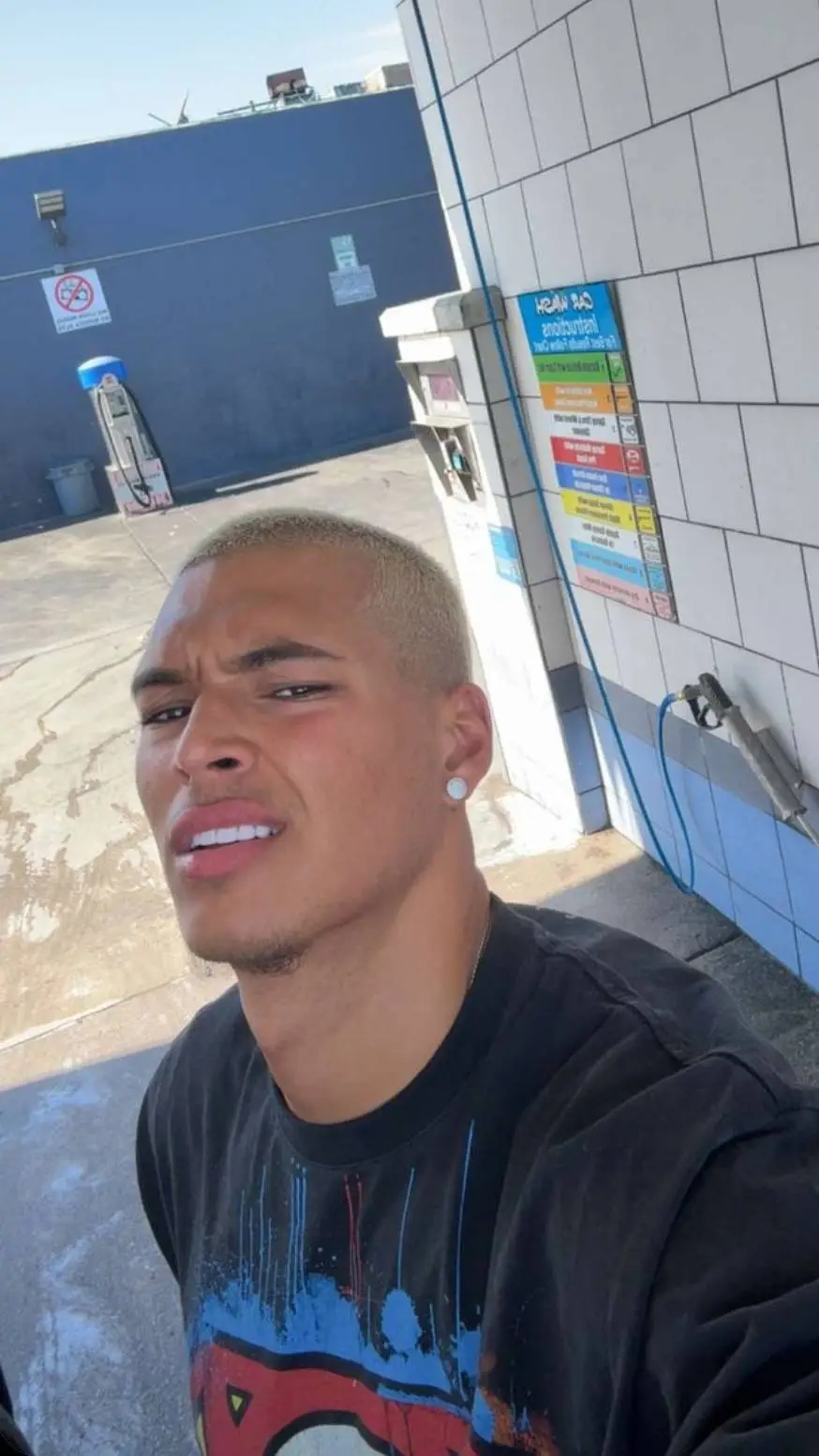 ai character: marlon. 🫨🤏🏾 background