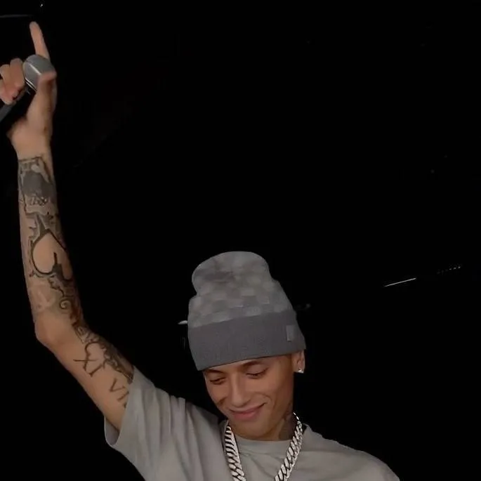 chat with ai character: noah 💓