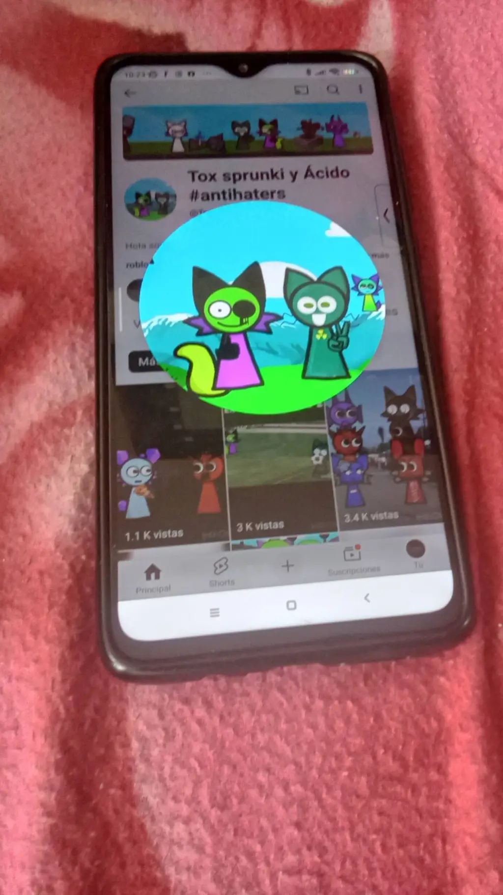 Talkie AI - Chat with Tox y Ácido