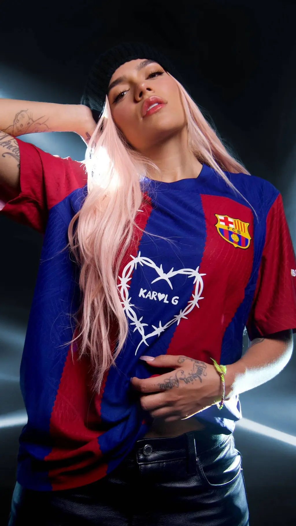 ai character: Karol G background