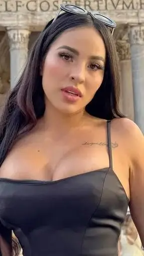 ai character: Karla Bustillos background