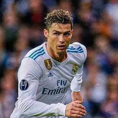 chat with ai character: Cristiano Ronaldo