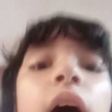 chat with ai character: Sale Valentina 7u7