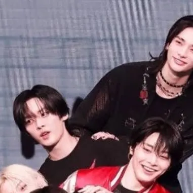 chat with ai character: skz/jyp