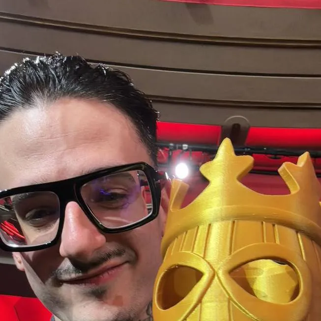 chat with ai character: RickyEdit