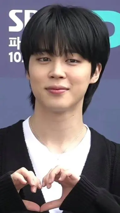 ai character: jimin❤️🩷 background