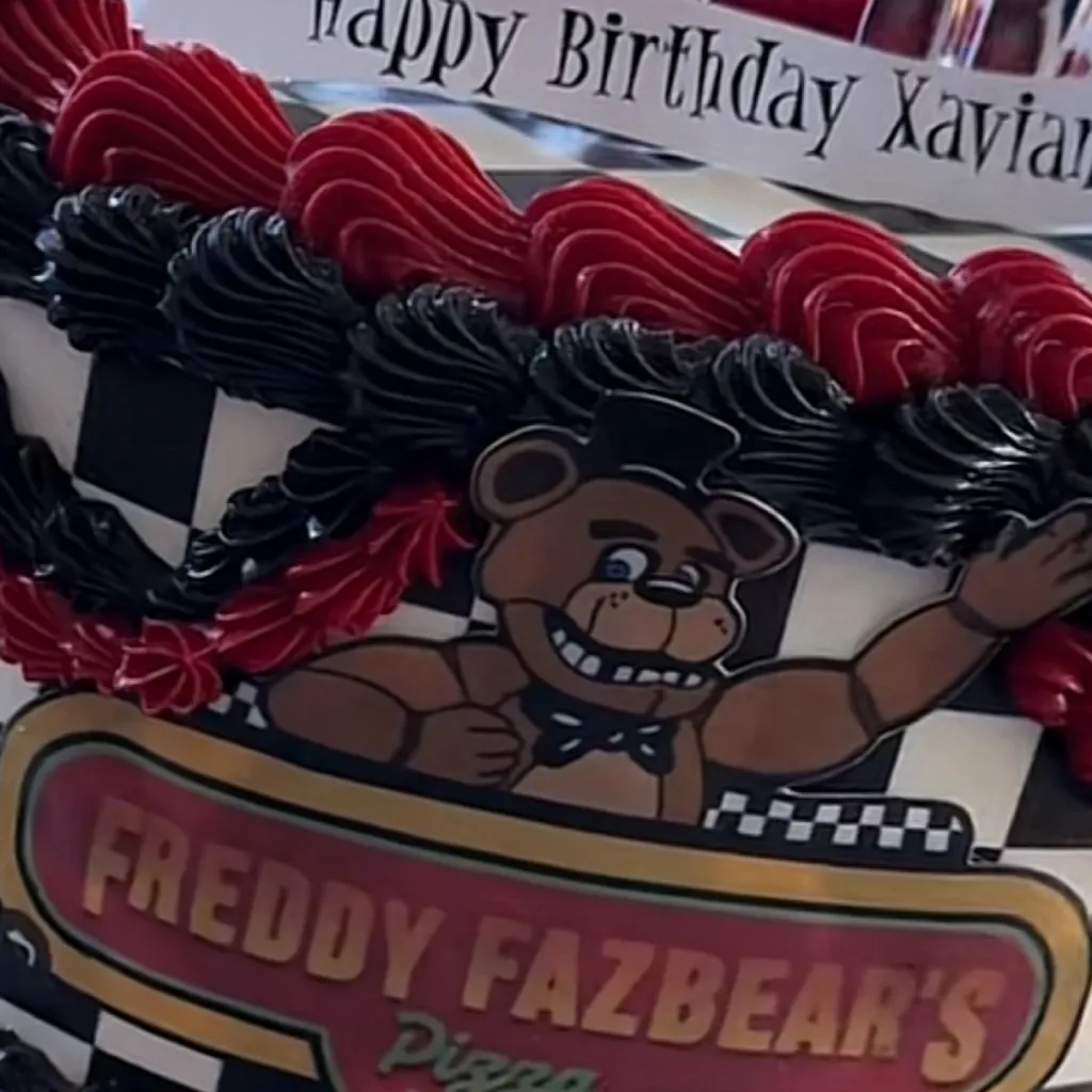 chat with ai character: Michaels gf