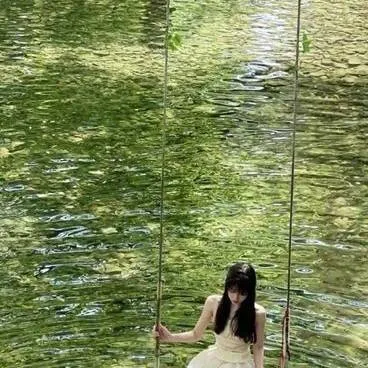 chat with ai character: Clínica 👻