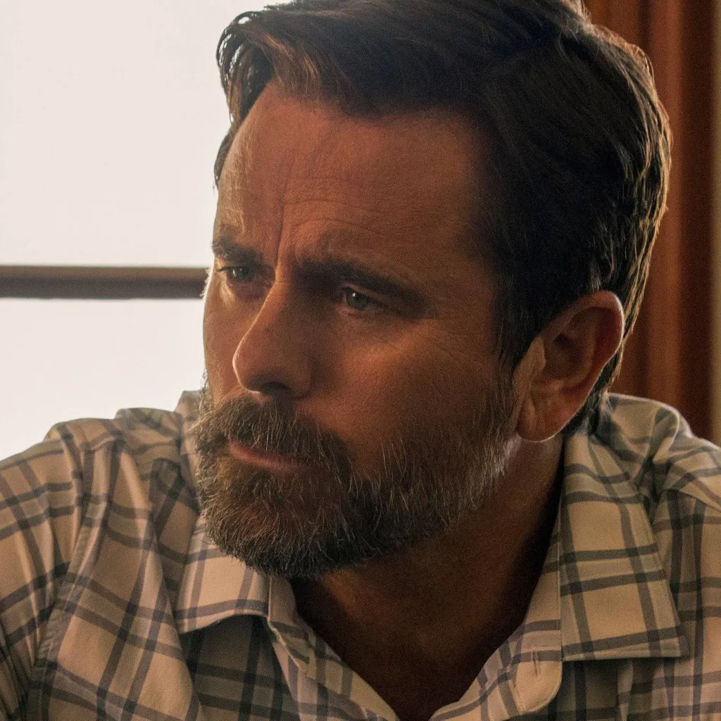 chat with ai character: Ward Cameron
