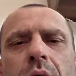 chat with ai character: Luke