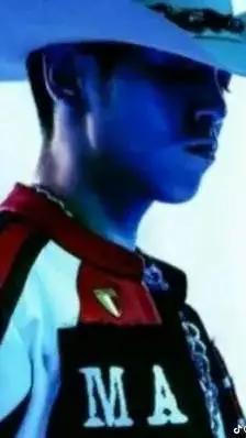 ai character: TOP BIG BANG,💗 background