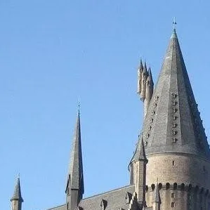 chat with ai character: hogwarts 