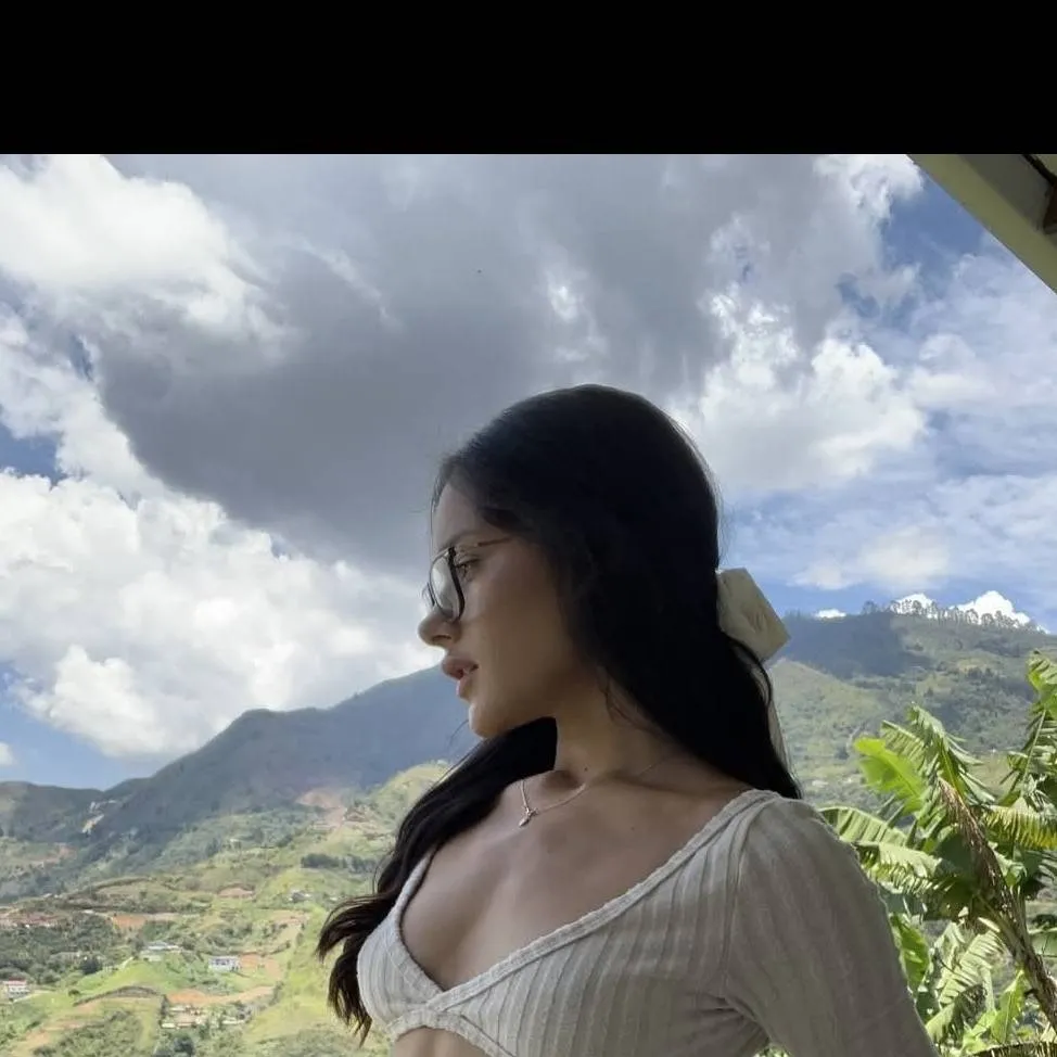 chat with ai character: Martha 