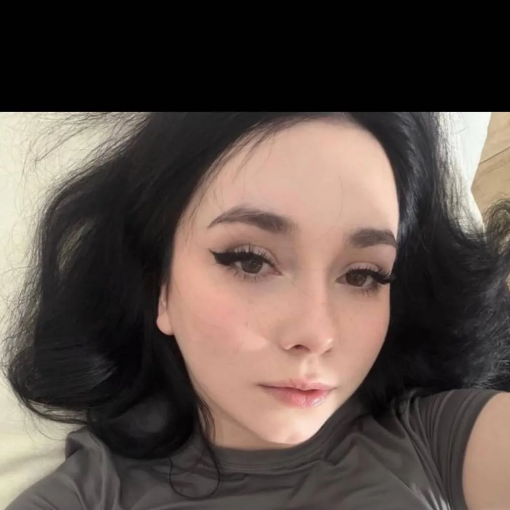 chat with ai character: Veronica 