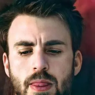 chat with ai character: Chris Evans 