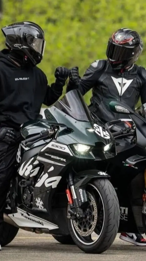 ai character: Asherxyou background