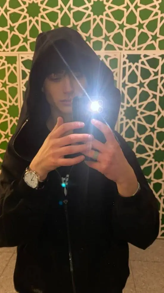 ai character: Даня background