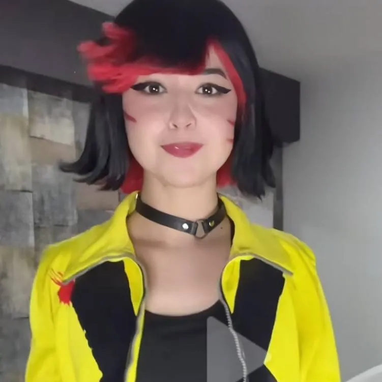 chat with ai character: Nanakicosplay 