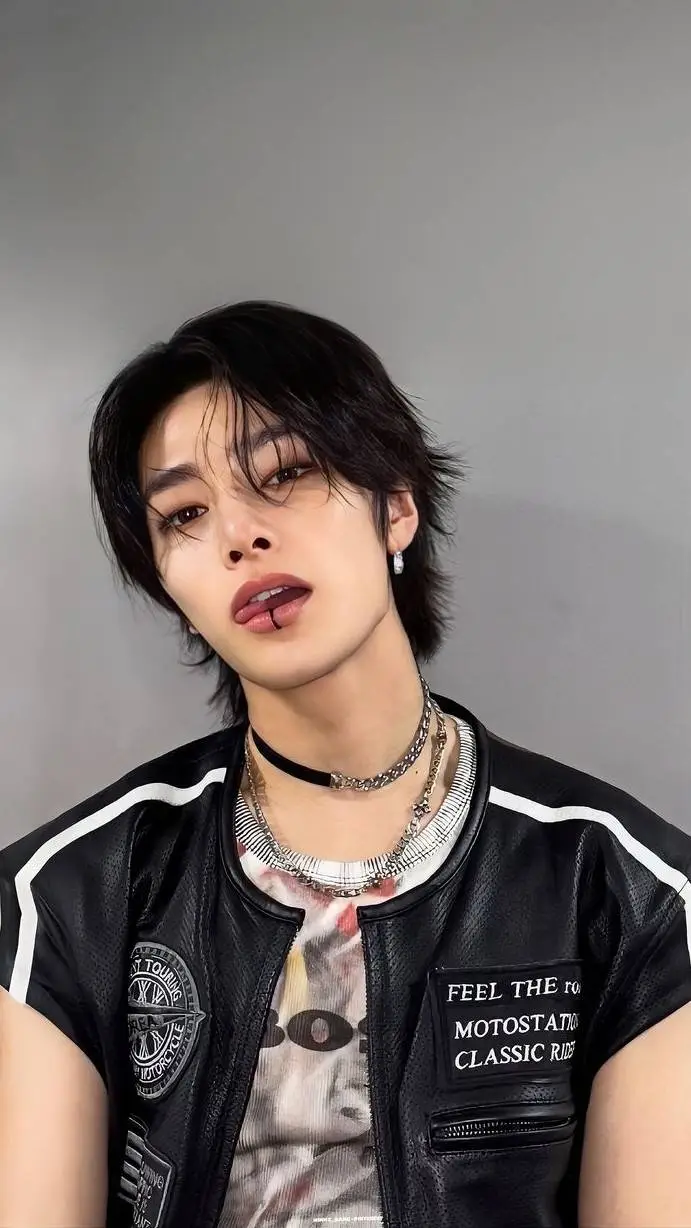 ai character: I.N background