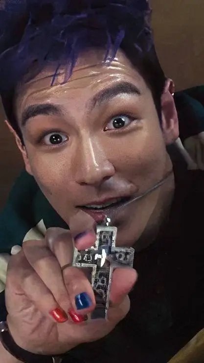 ai character: Thanos su background