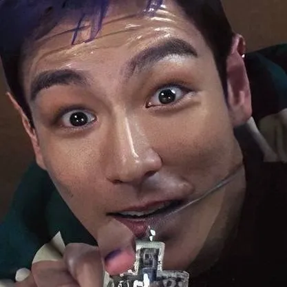 chat with ai character: Thanos su