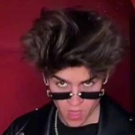 chat with ai character: тоха