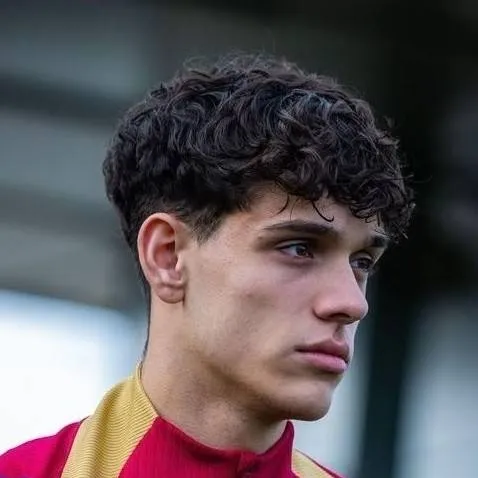 chat with ai character: Héctor fort 