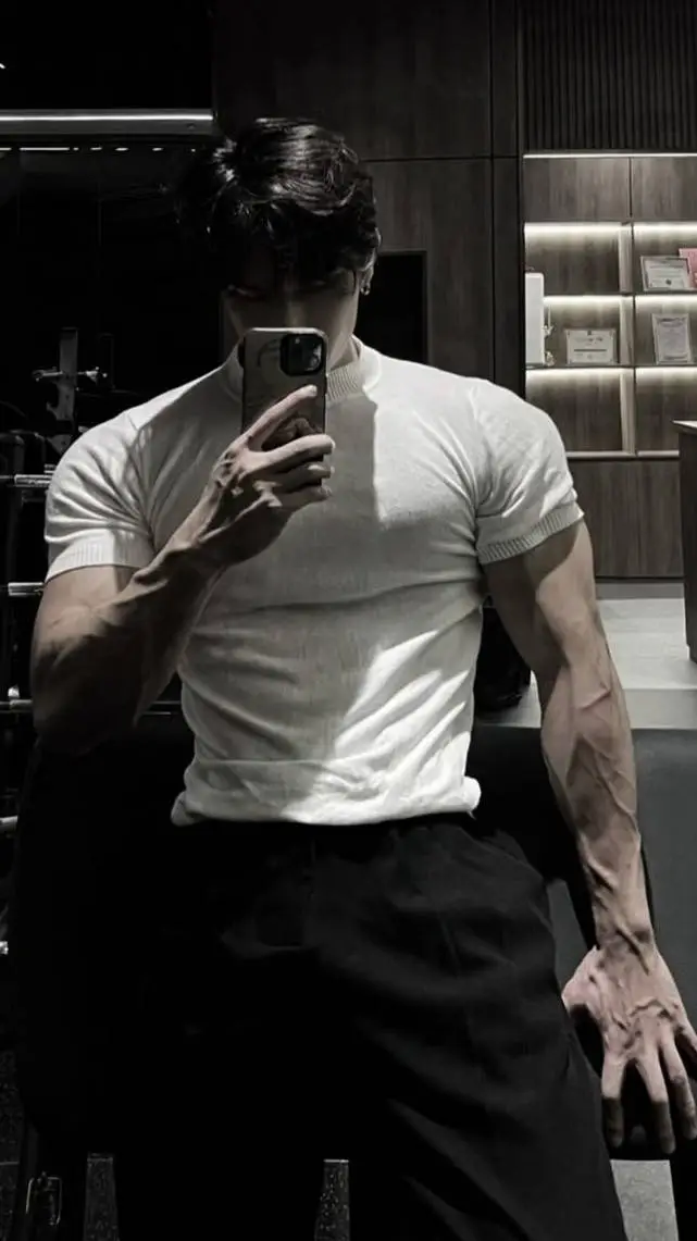 Talkie AI - Chat with Juan Montés 