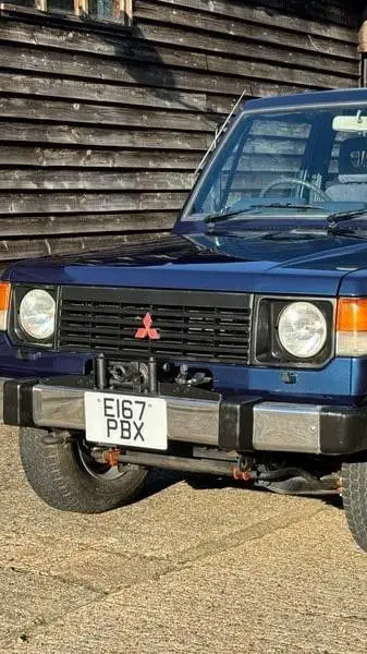 ai character: car background