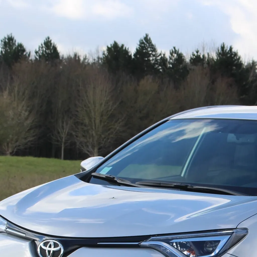 chat with ai character: Car